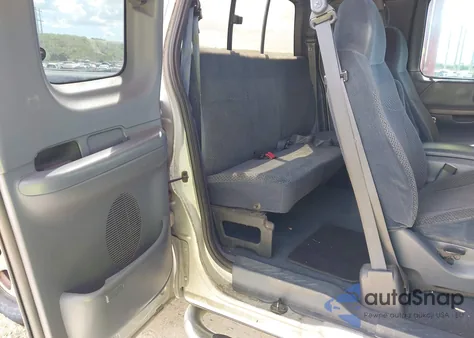 1999 Ford F-150 Lariat/Xl/Xlt z USA, uszkodzony, nr VIN 1FTRX18L8XNA74271